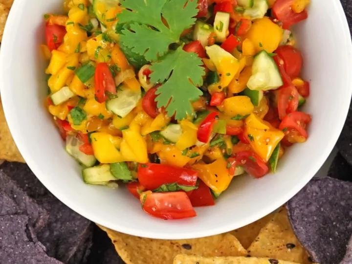 Fresh Mango Salsa [Pico de Gallo]| Thyme of Season