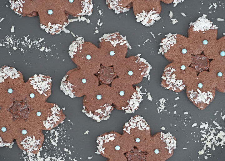 Snowflake Shaped Chocolate Hazelnut Cookies with Nutella