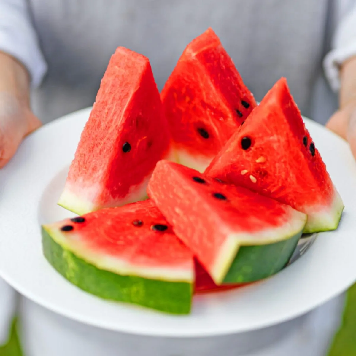 How to pick a watermelon - watermelon slices