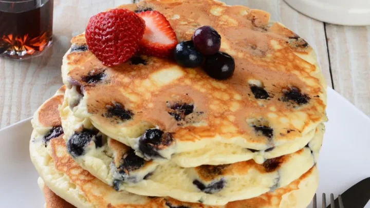 recipe for vegan pancakes with blueberries