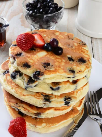 recipe for vegan pancakes with blueberries