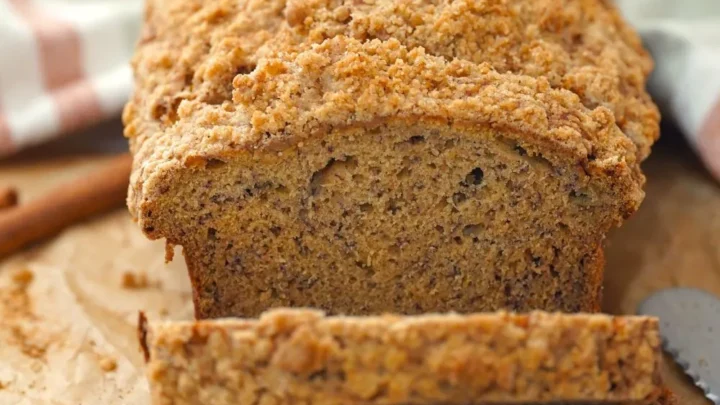 Banana Bread with Crumble Topping