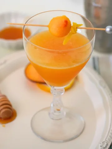 peach bee's knees cocktail recipe