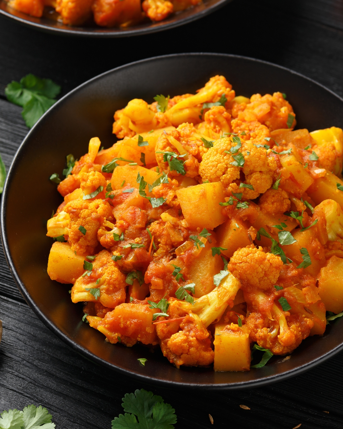 Delicious Indian-Style Cauliflower and Potatoes (Aloo Gobi)