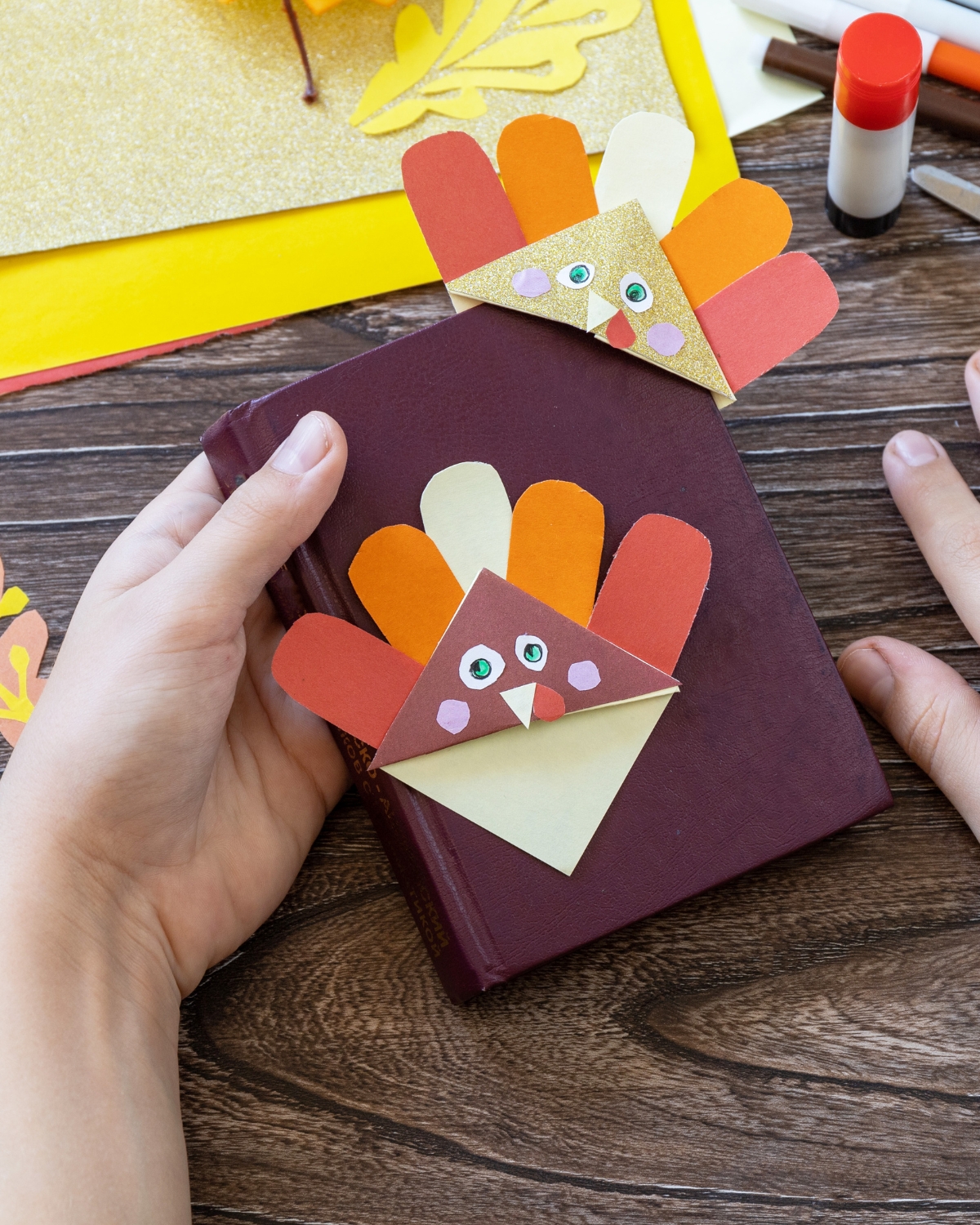 on Thanksgiving Day - arts and crafts