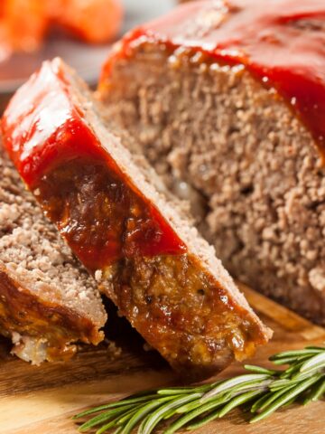 sliced classic meatloaf recipe